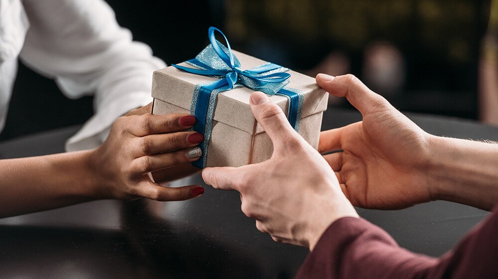 The Rise of Virtual Gifting: Adapting to a Digital Business Landscape