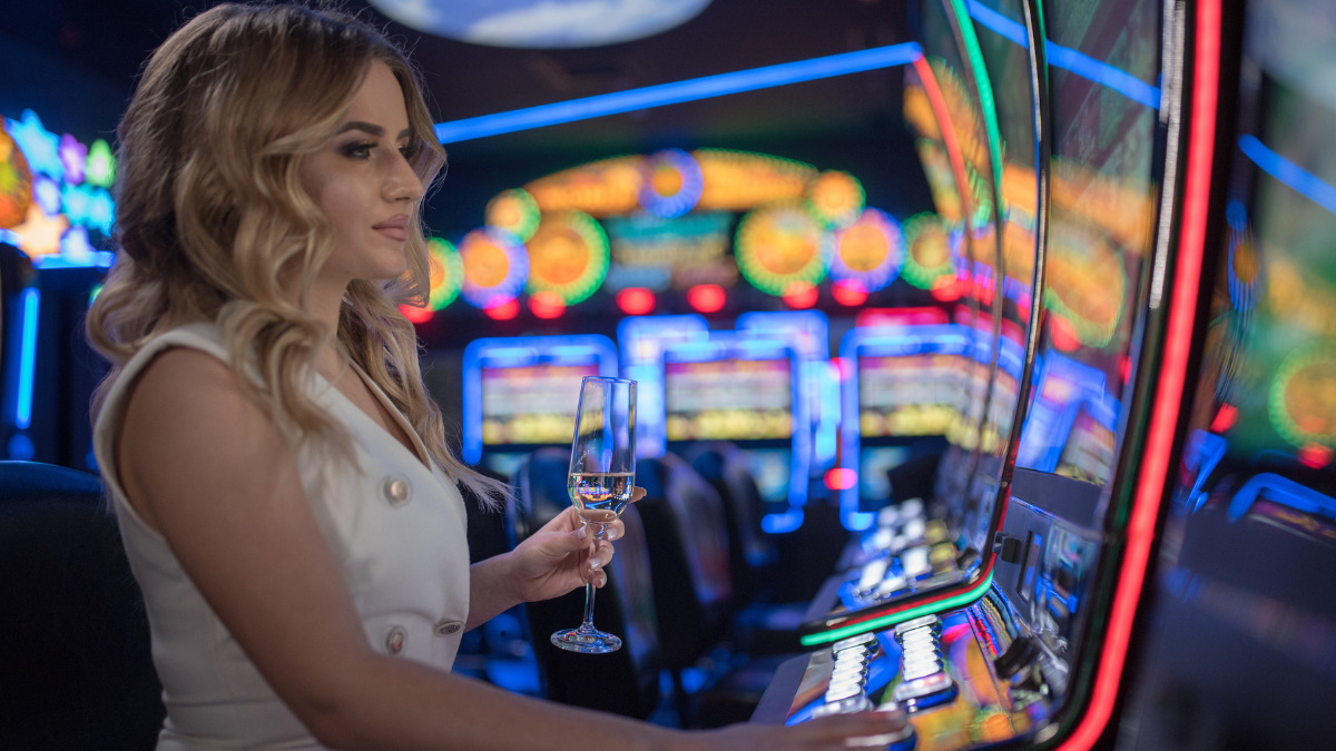 Online Slot Gambling: A Modern Twist on Traditional Casino Entertainment